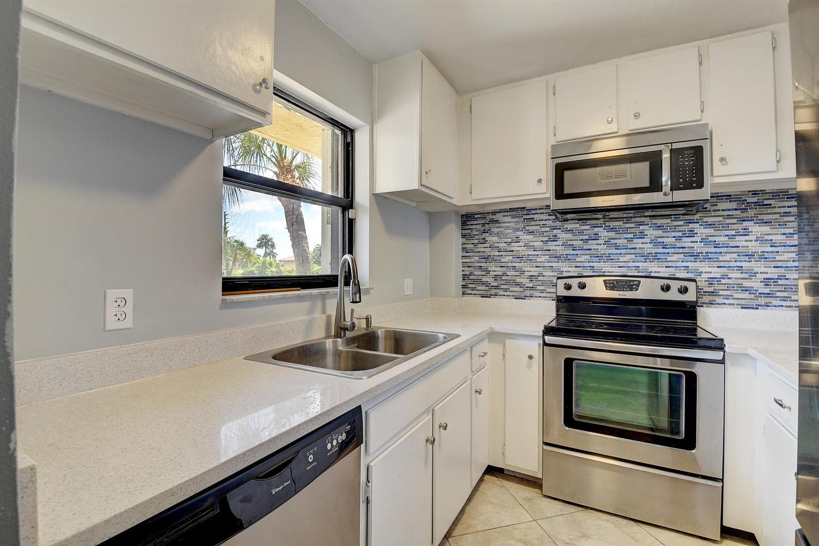 890 N Federal Highway 206 photo 7