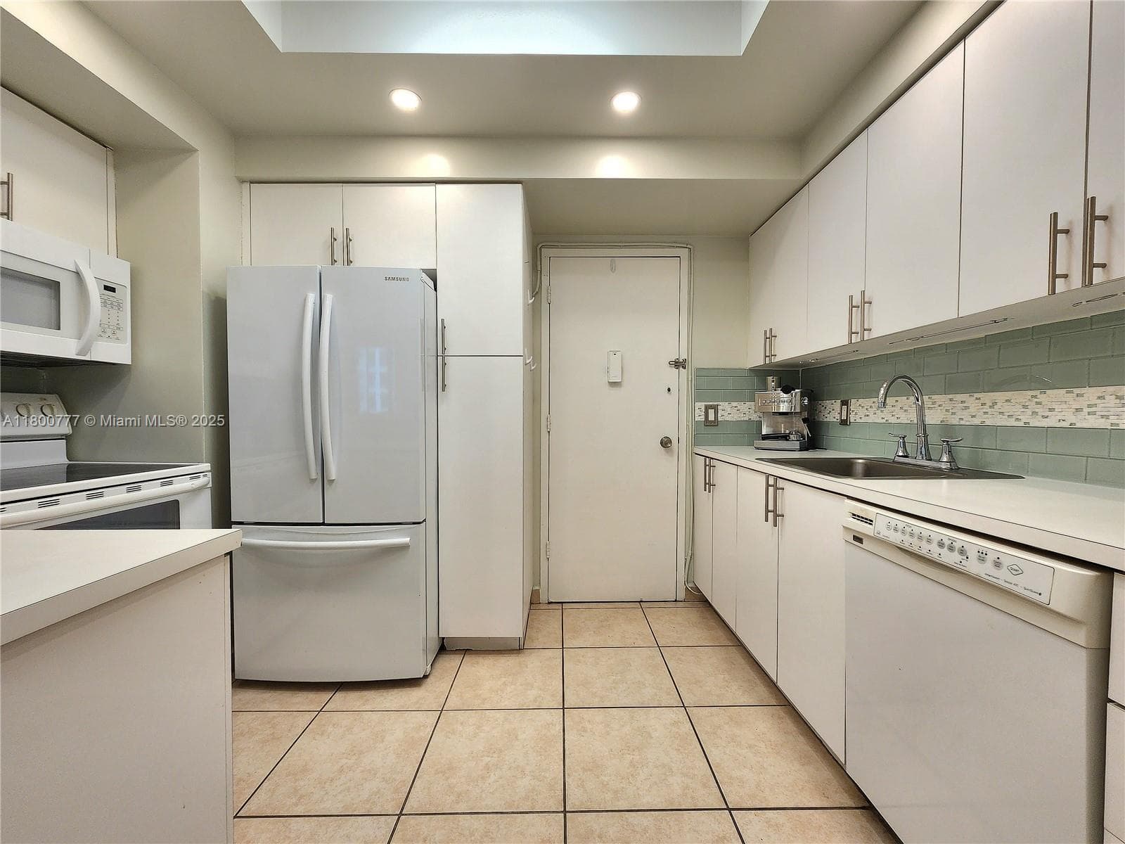 3505 S Ocean Dr 815 photo 12