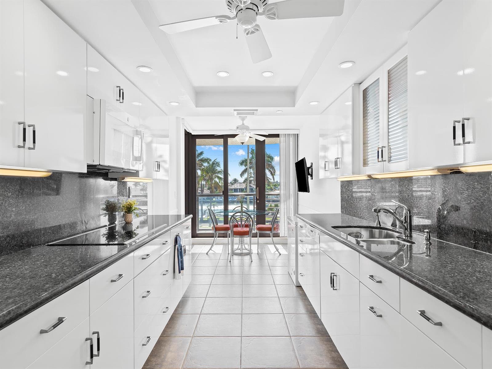 2727 S Ocean Boulevard 304 photo 16