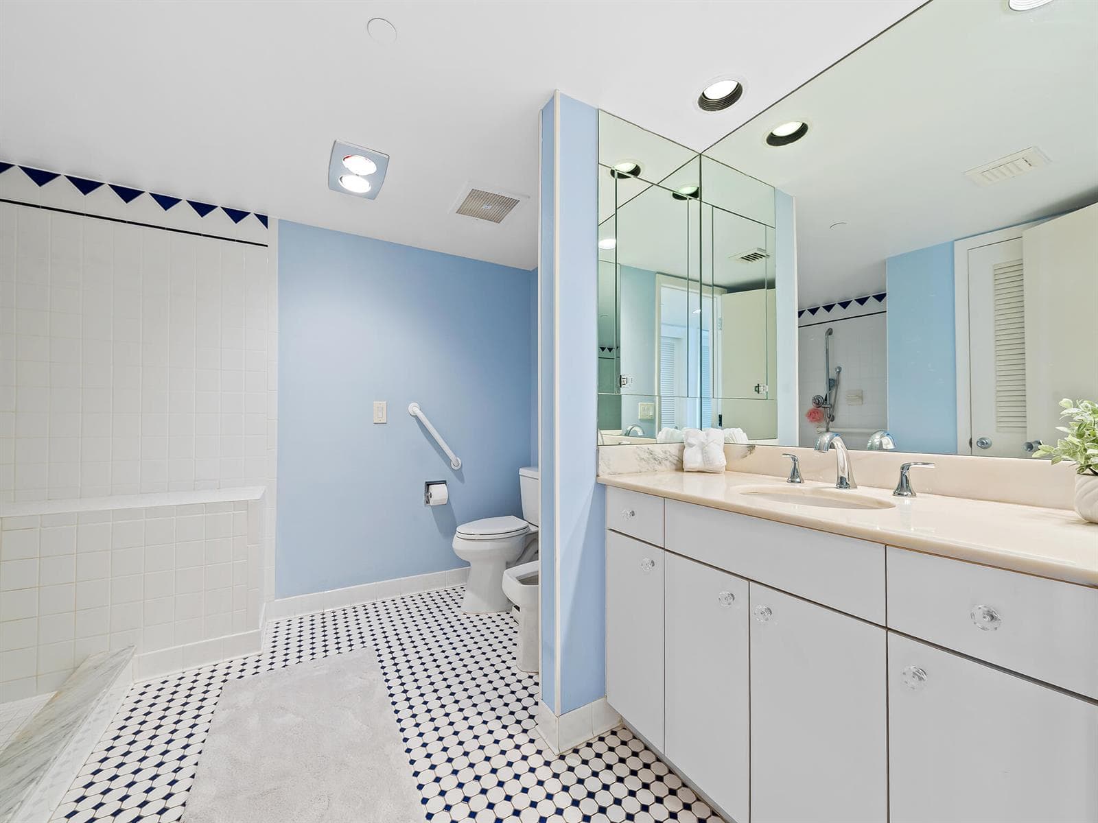 2727 S Ocean Boulevard 304 photo 22