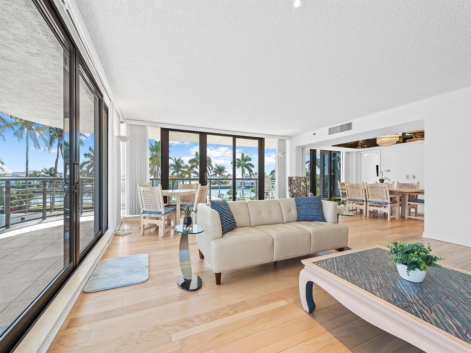 2727 S Ocean Boulevard 304 photo 1