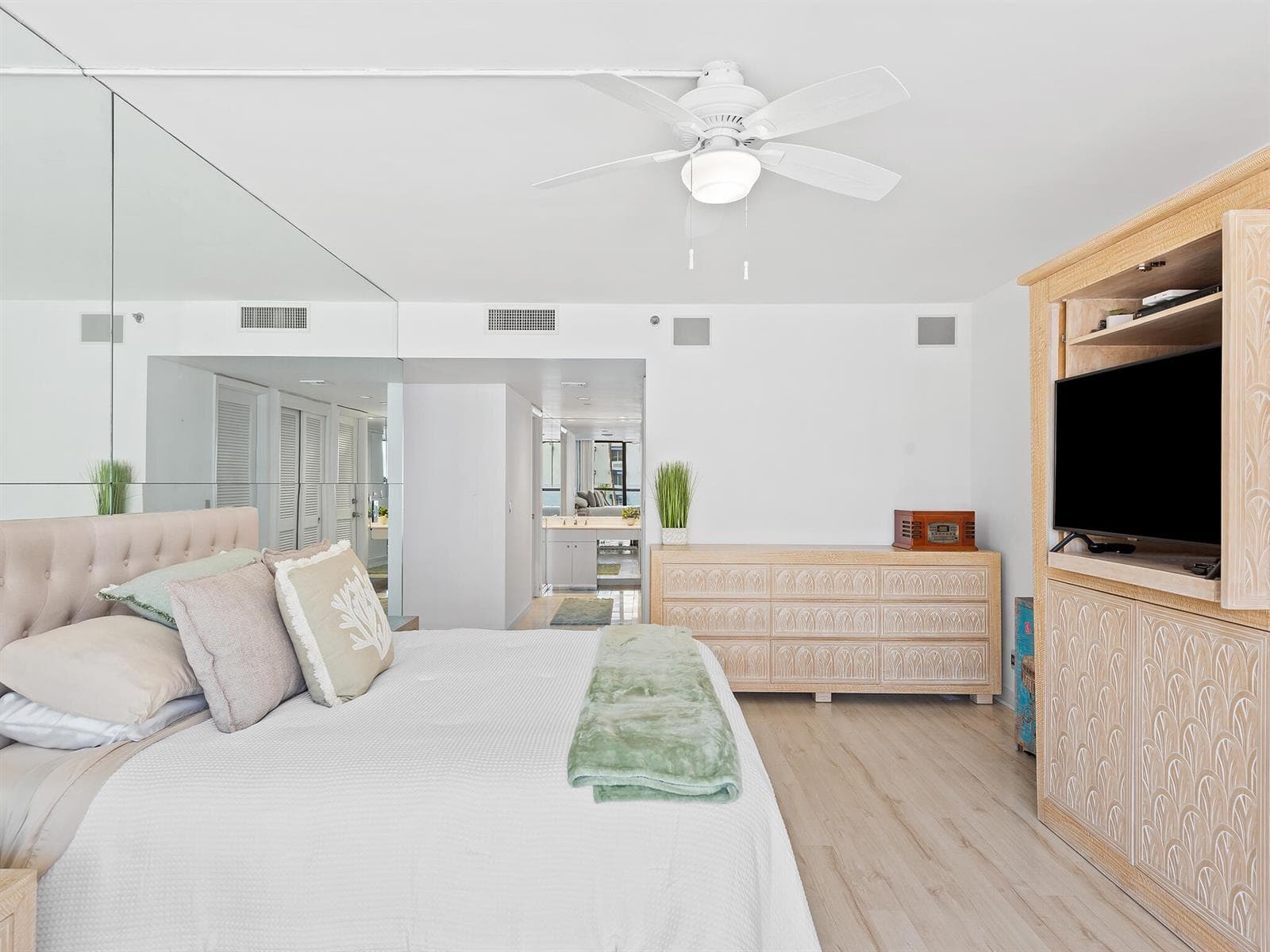 2727 S Ocean Boulevard 304 photo 21
