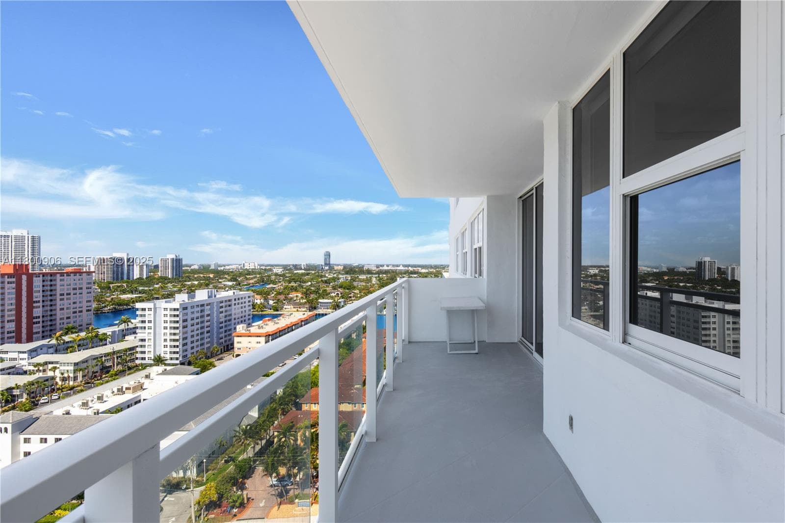 2030 S Ocean Dr 1708 photo 4