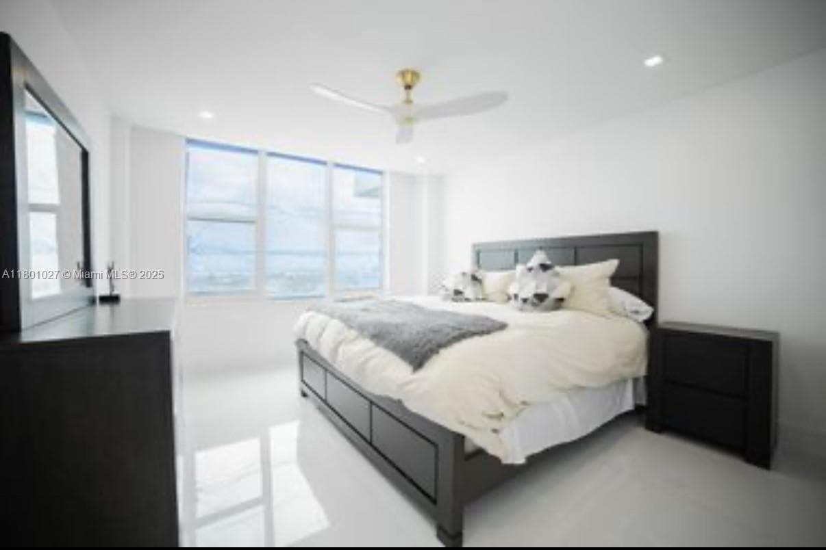 5600 Collins Ave 14K photo 11