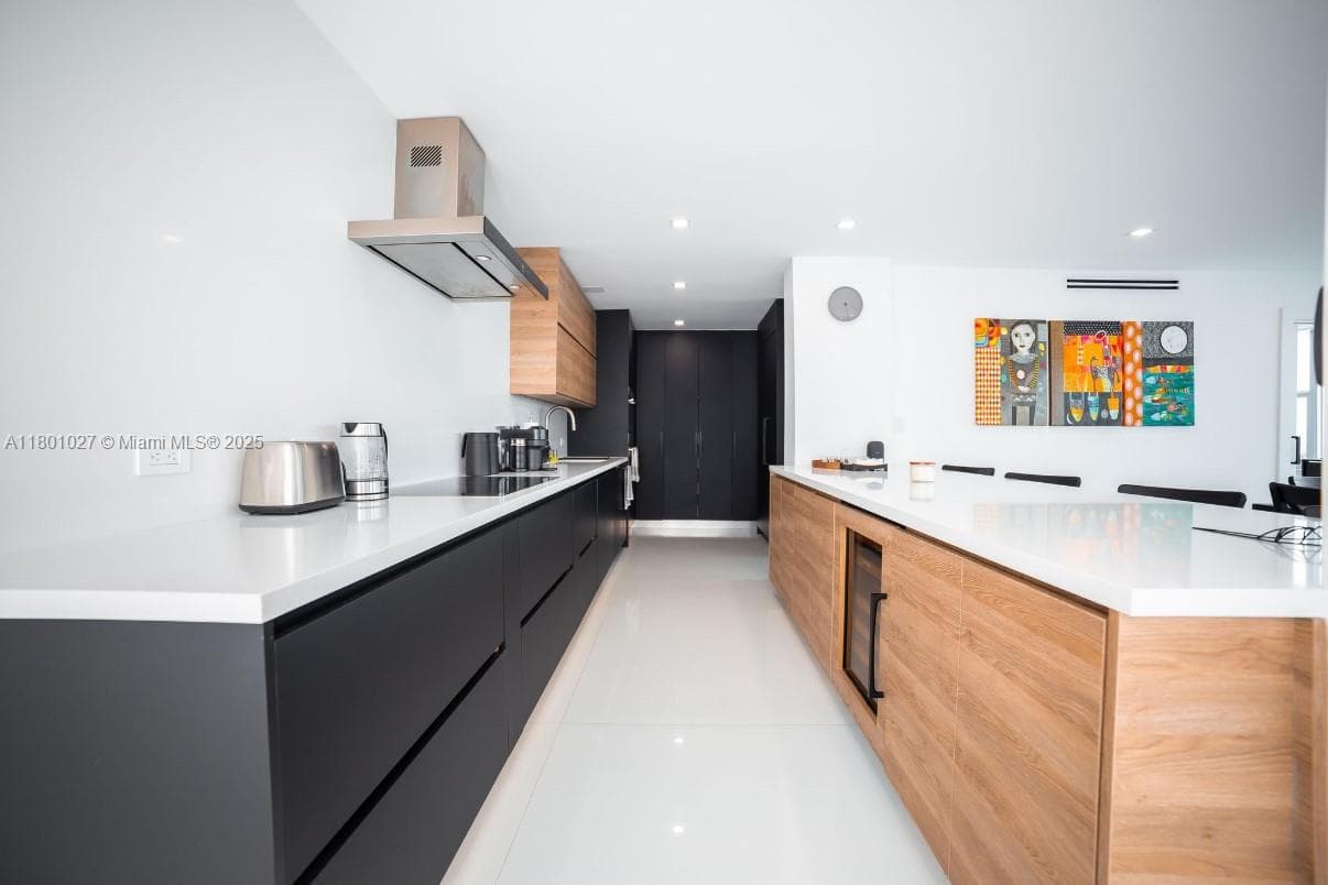 5600 Collins Ave 14K photo 4