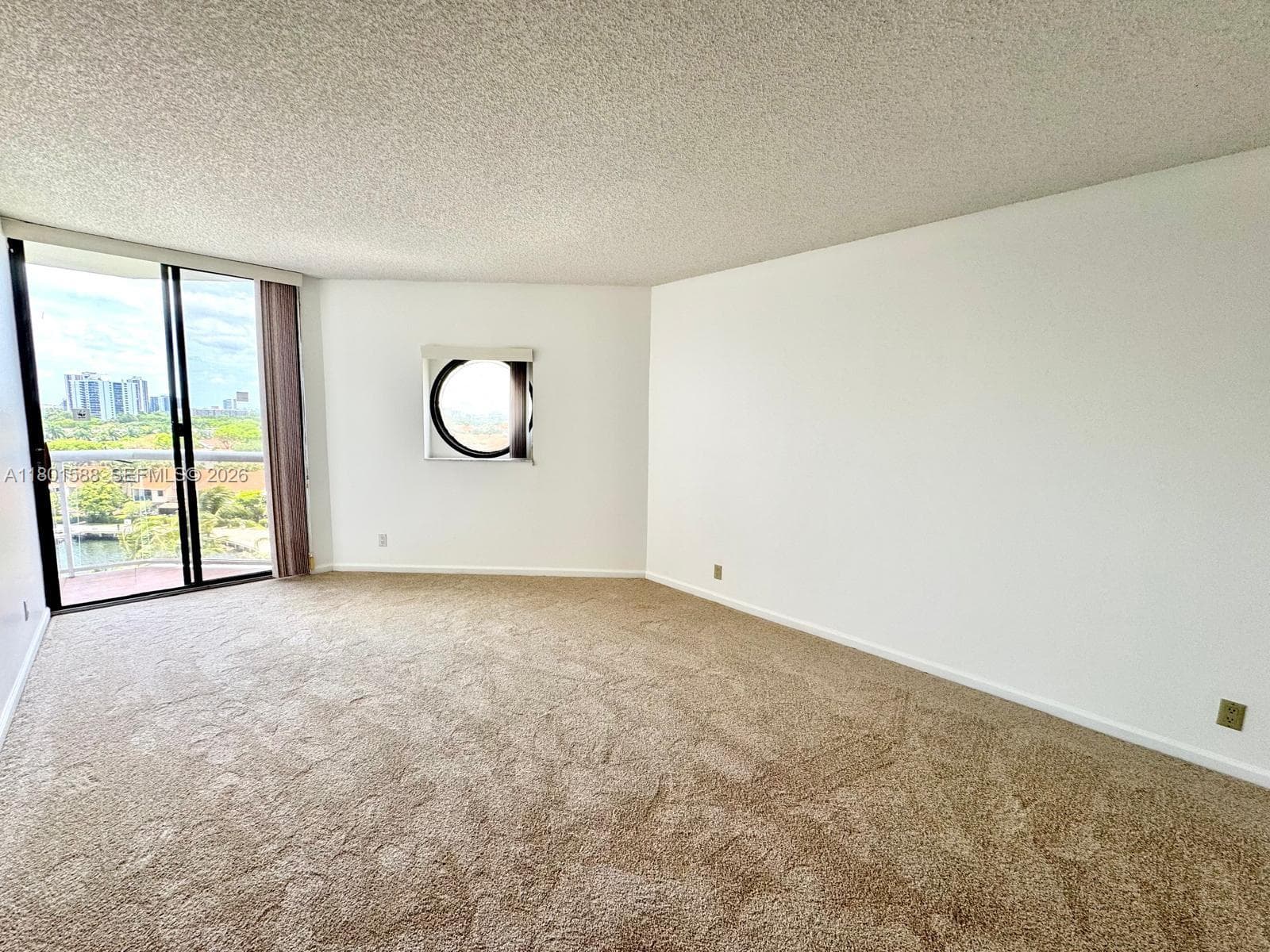 3610 Yacht Club Dr 810 photo 13