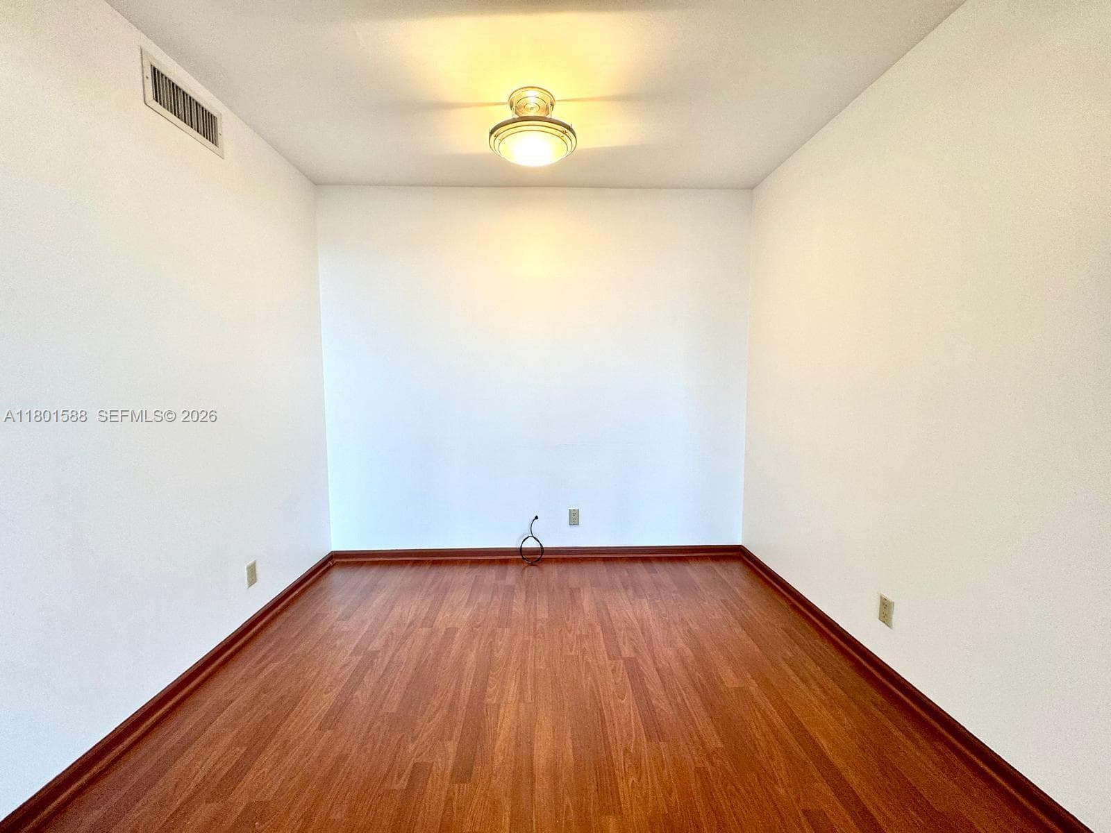 3610 Yacht Club Dr 810 photo 12