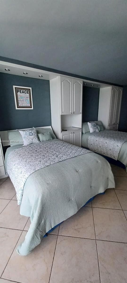 19201 Collins Ave 1105 photo 9