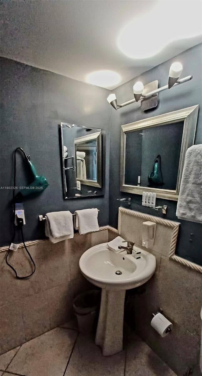19201 Collins Ave 1105 photo 15