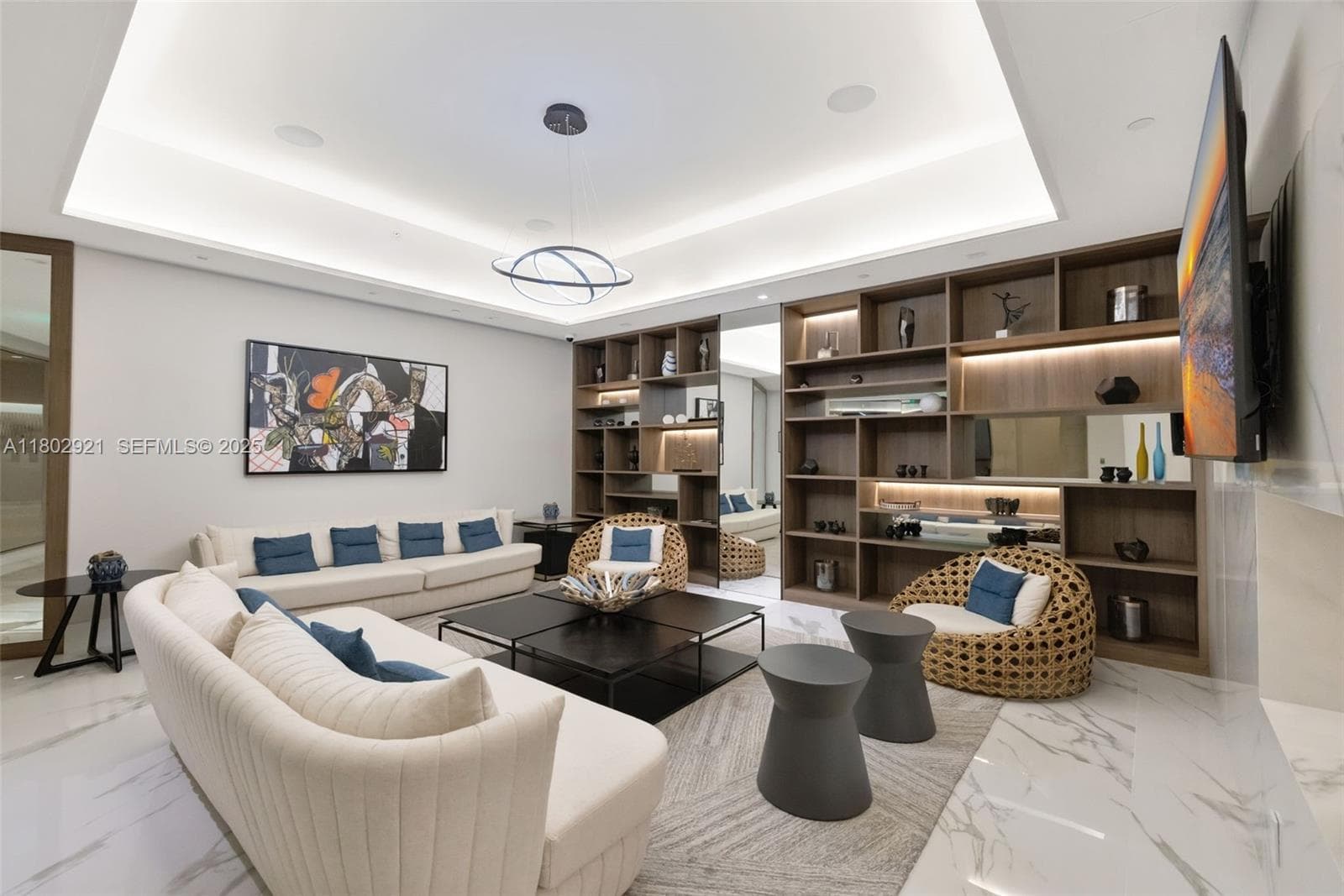 1000 Island Blvd 1508 photo 17