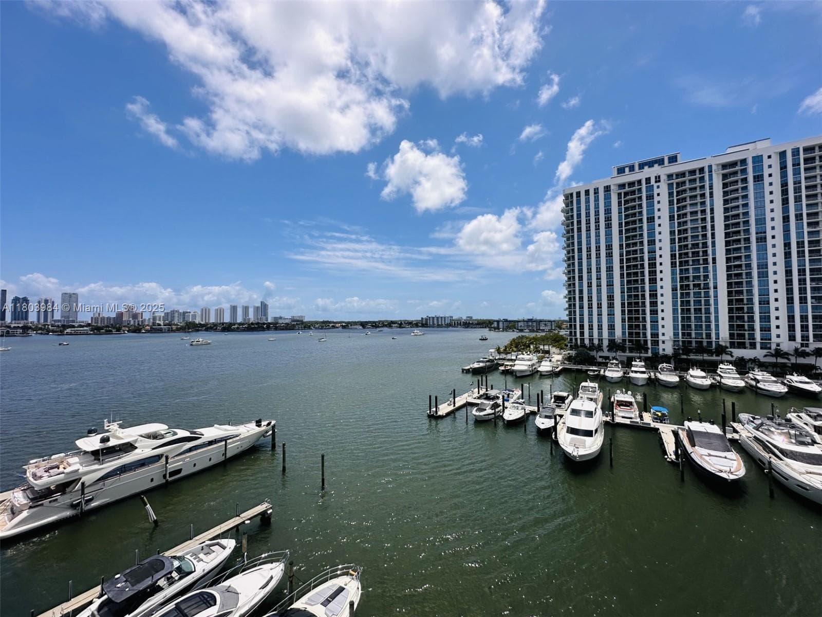 17211 Biscayne Blvd #013 photo 4
