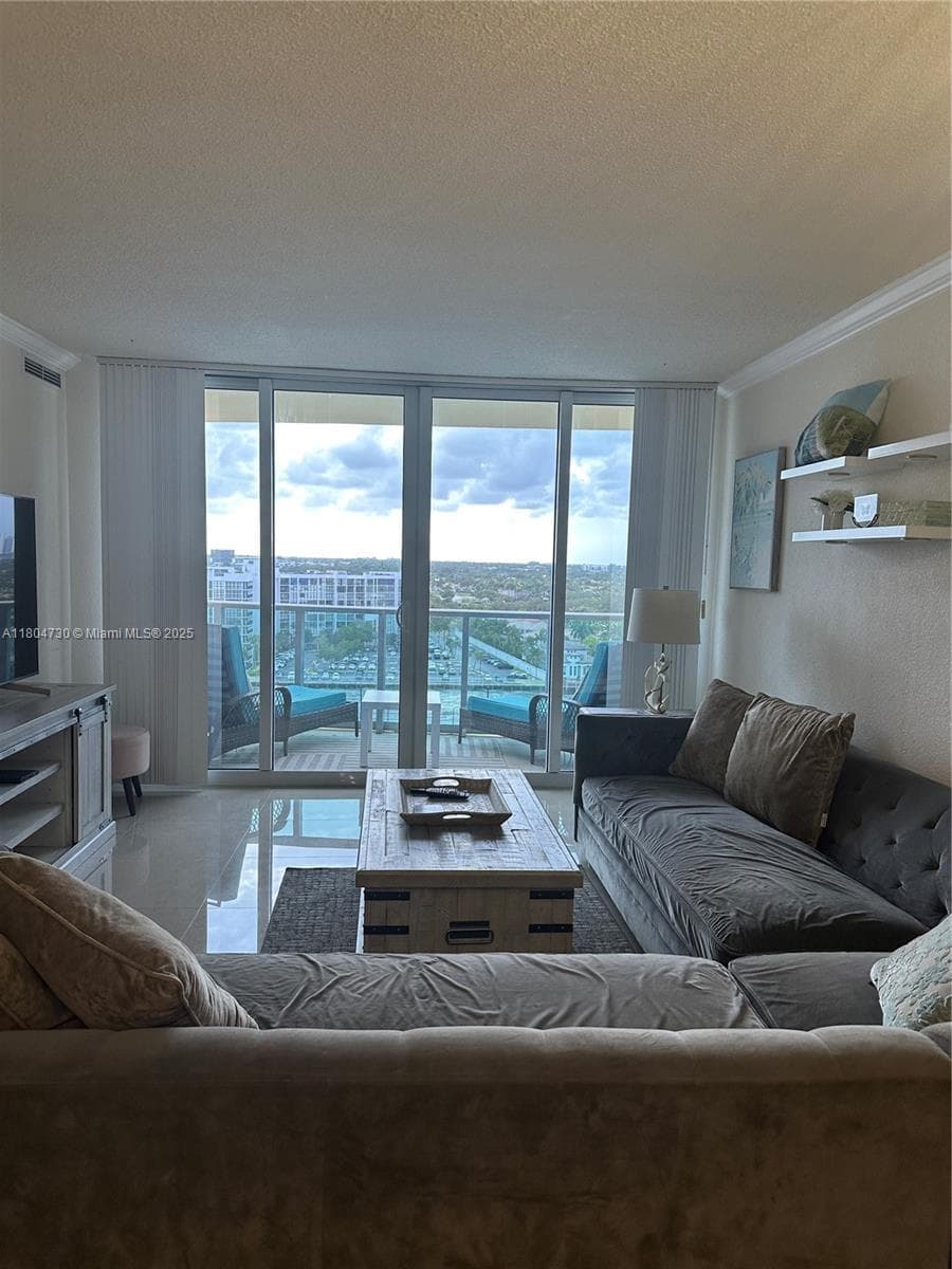 2501 Ocean Dr 1228 photo 6