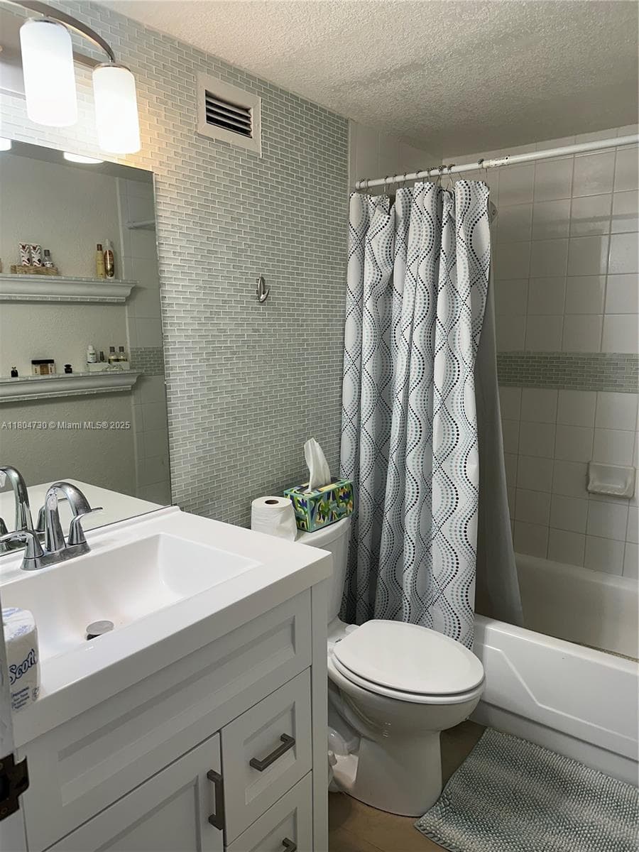 2501 Ocean Dr 1228 photo 13