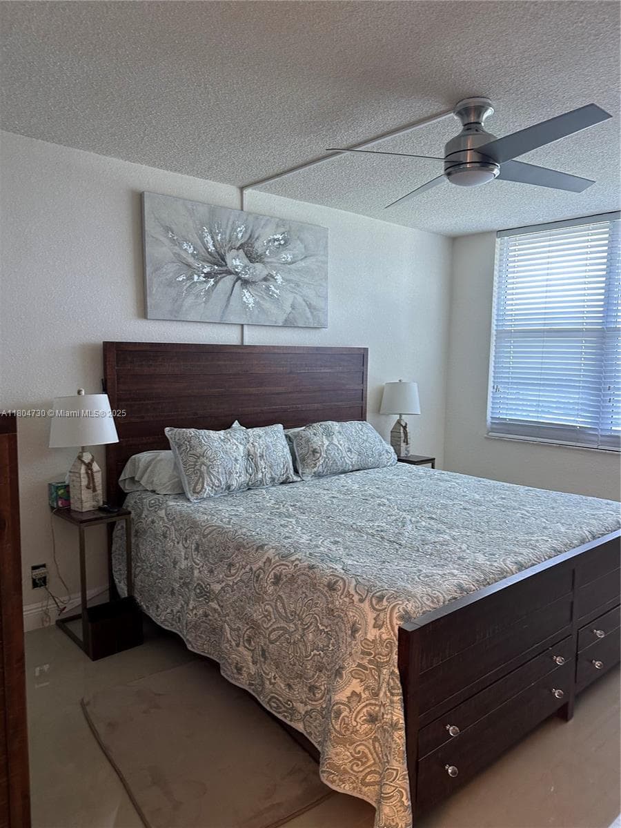 2501 Ocean Dr 1228 photo 9