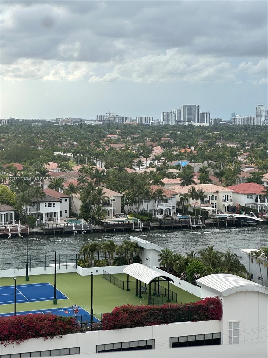 2501 Ocean Dr 1228 photo 8
