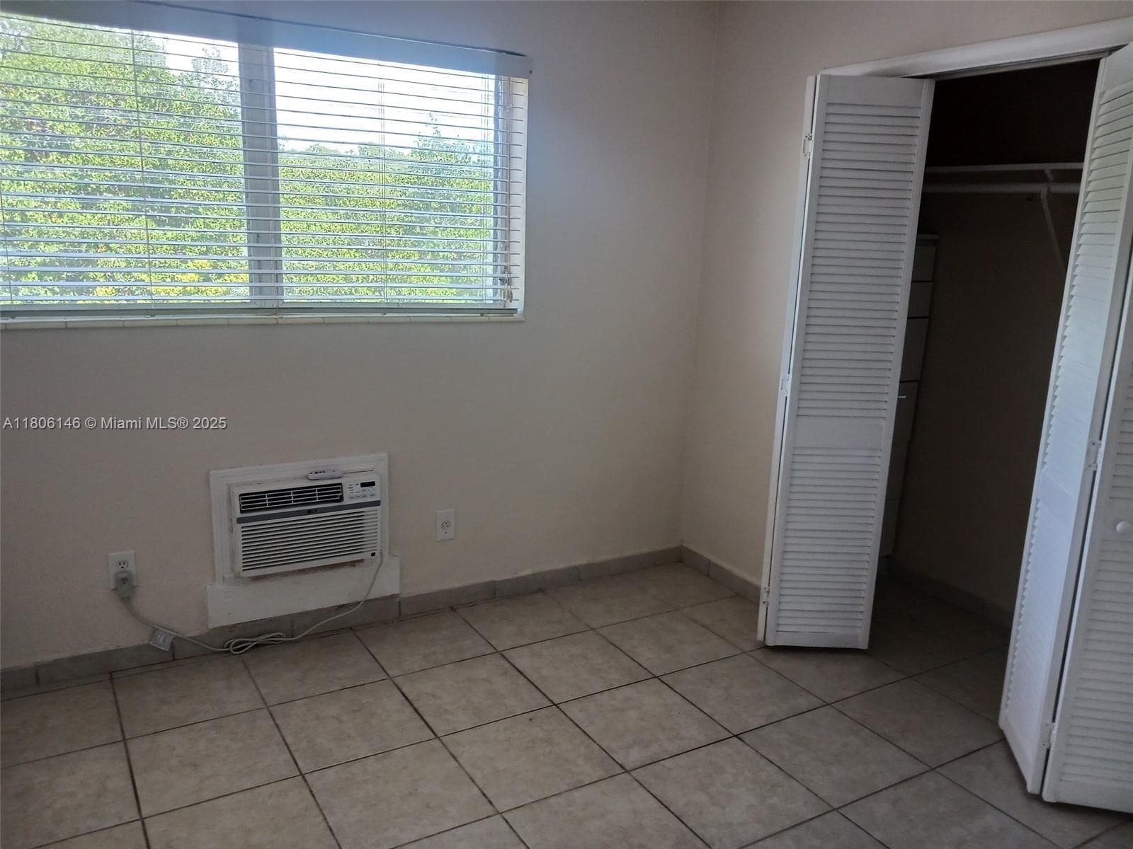 2700 NE 135th St 30 photo 7