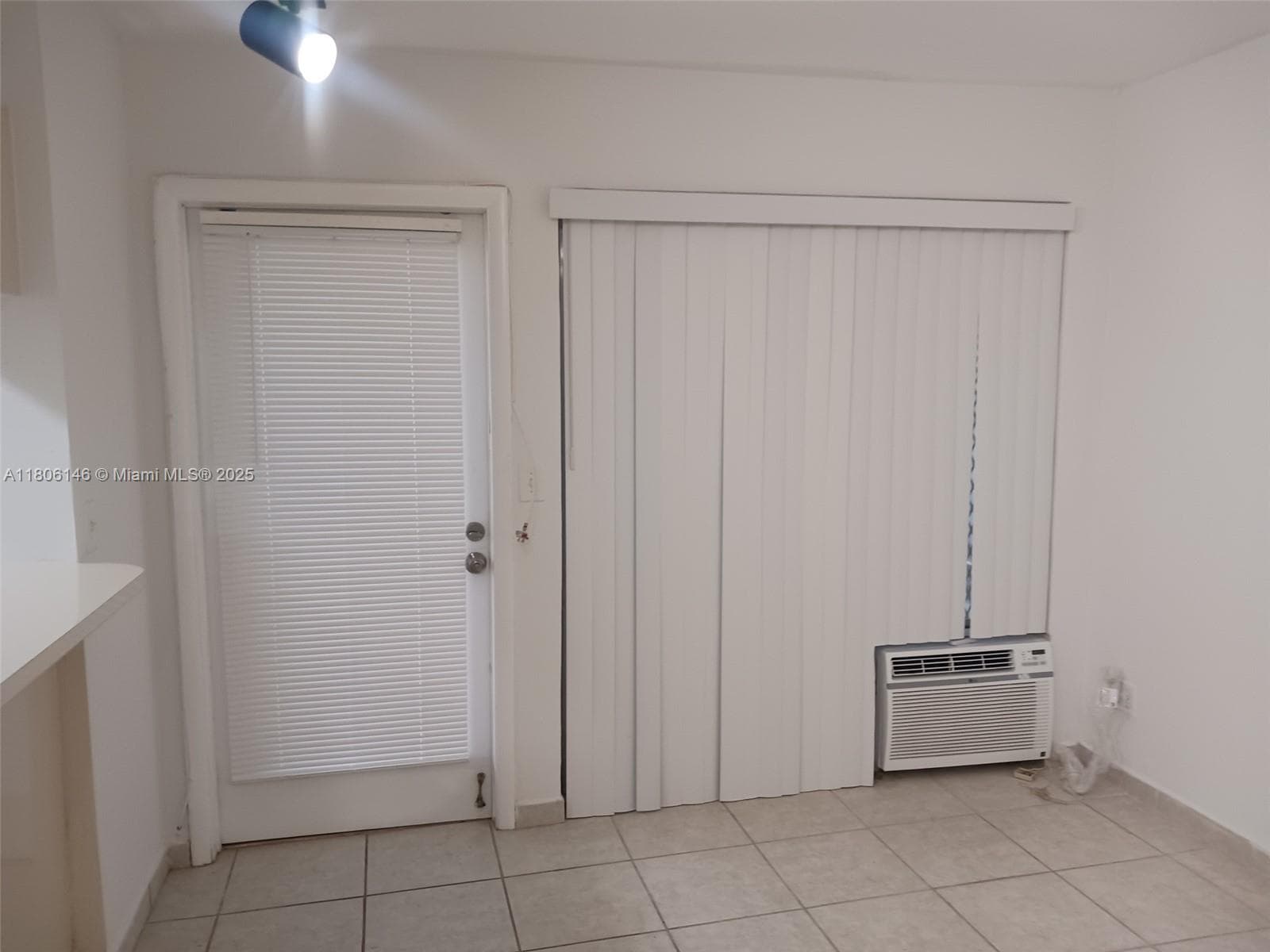 2700 NE 135th St 30 photo 5