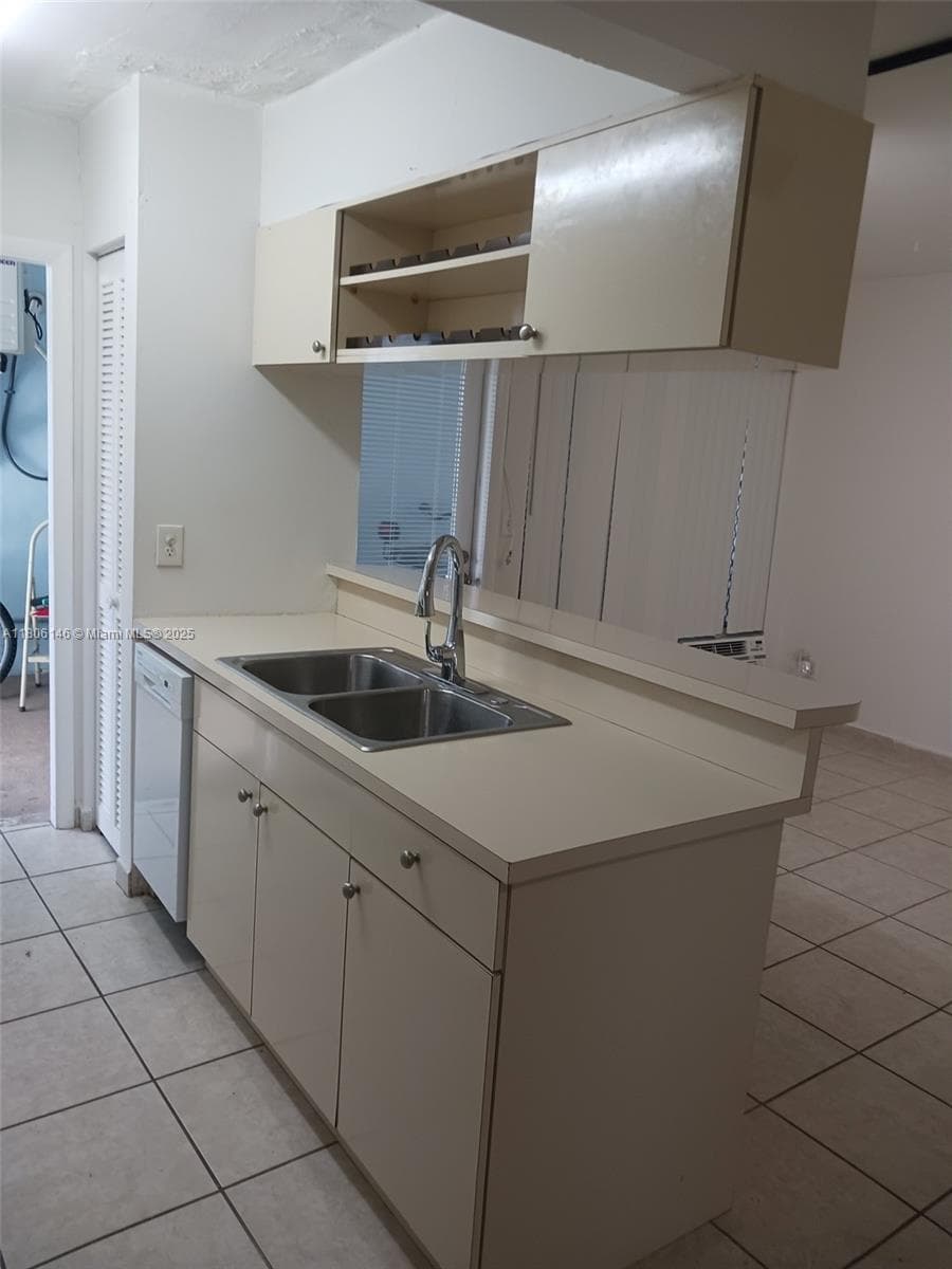 2700 NE 135th St 30 photo 4