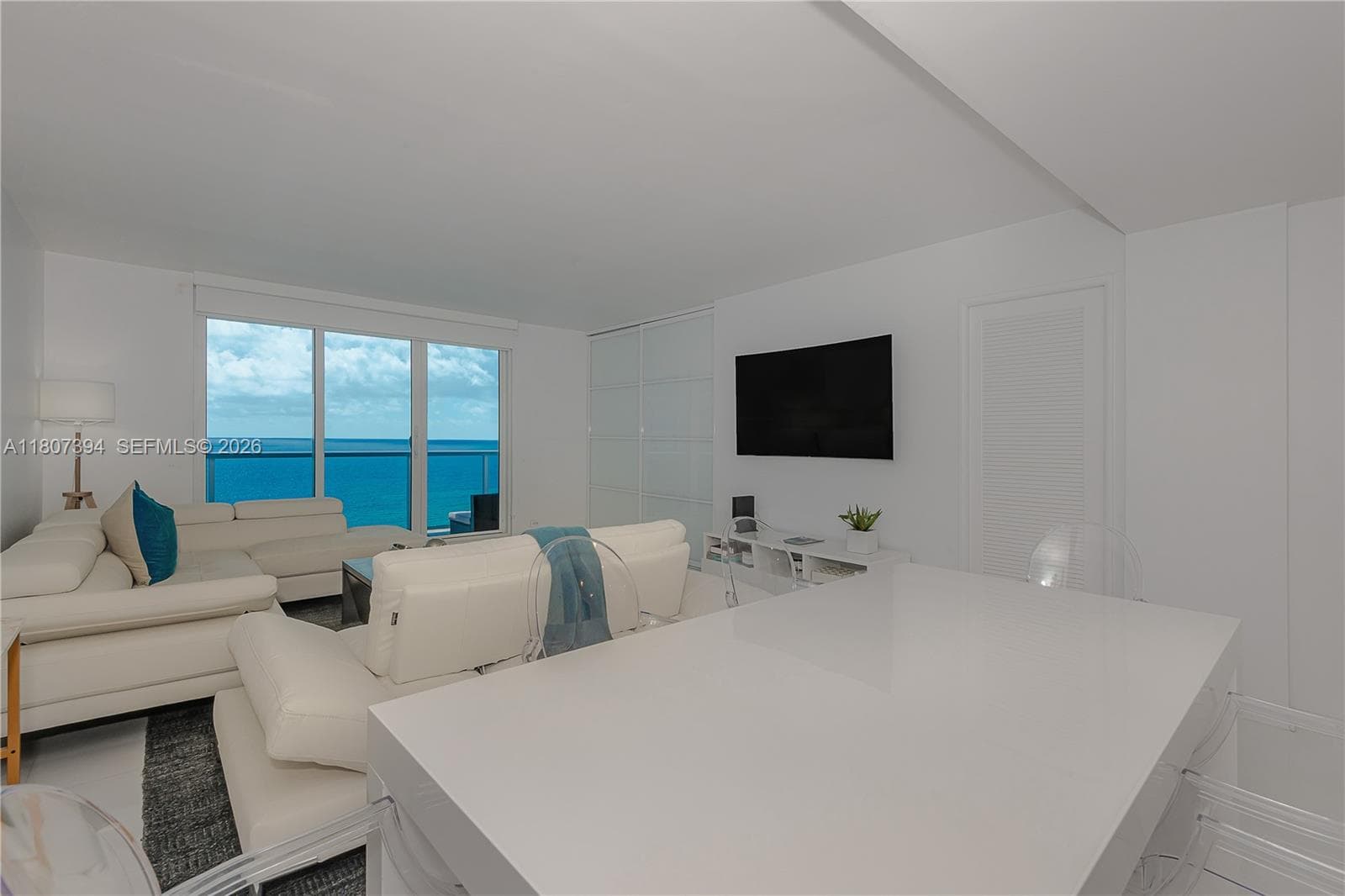 2301 Collins Ave 1538 photo 3