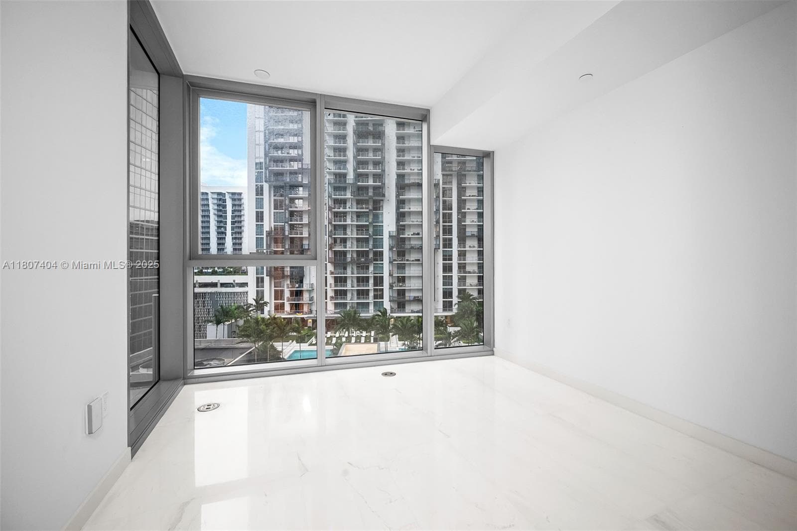300 Biscayne Blvd Way 3509 photo 16