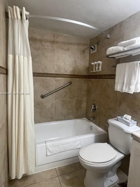 19201 Collins Ave 714 photo 17