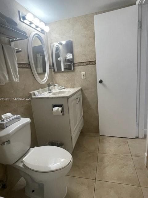 19201 Collins Ave 714 photo 18