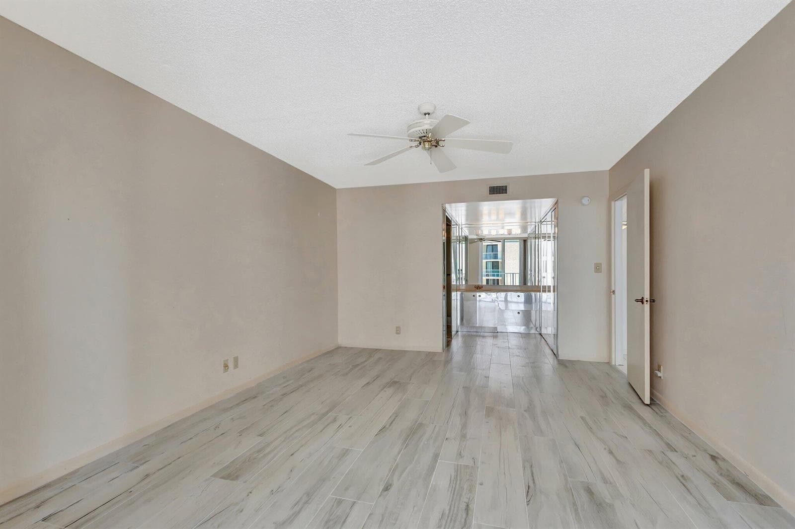 1010 S Ocean Boulevard 914 photo 8