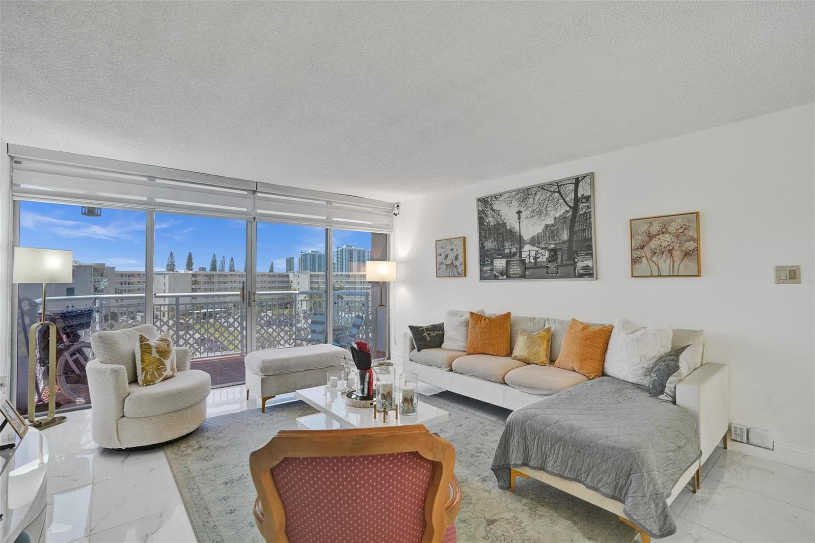 18041 Biscayne Boulevard 503 photo 16