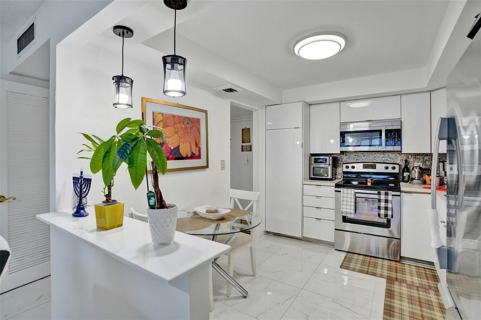 18041 Biscayne Boulevard 503 photo 7