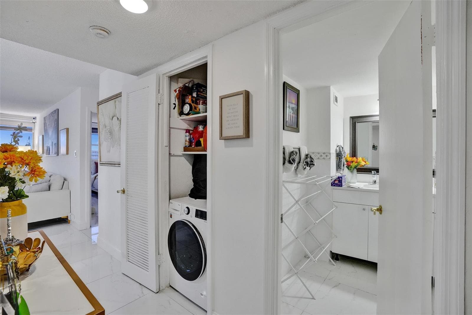 18041 Biscayne Boulevard 503 photo 5
