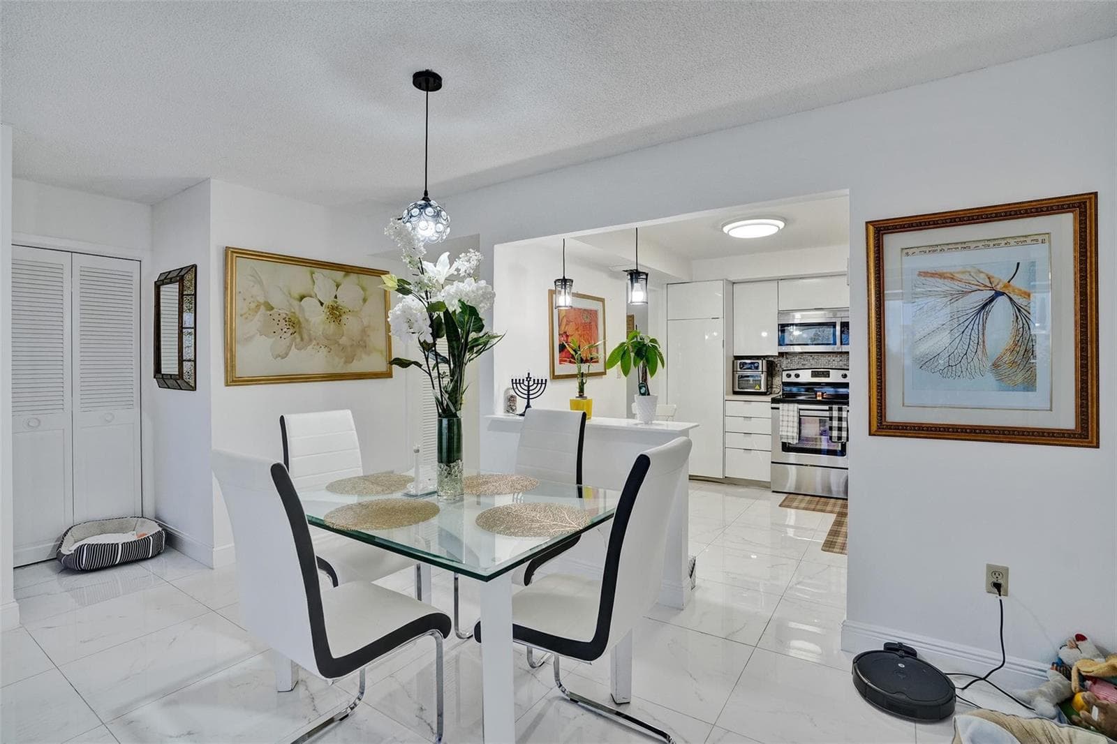 18041 Biscayne Boulevard 503 photo 4