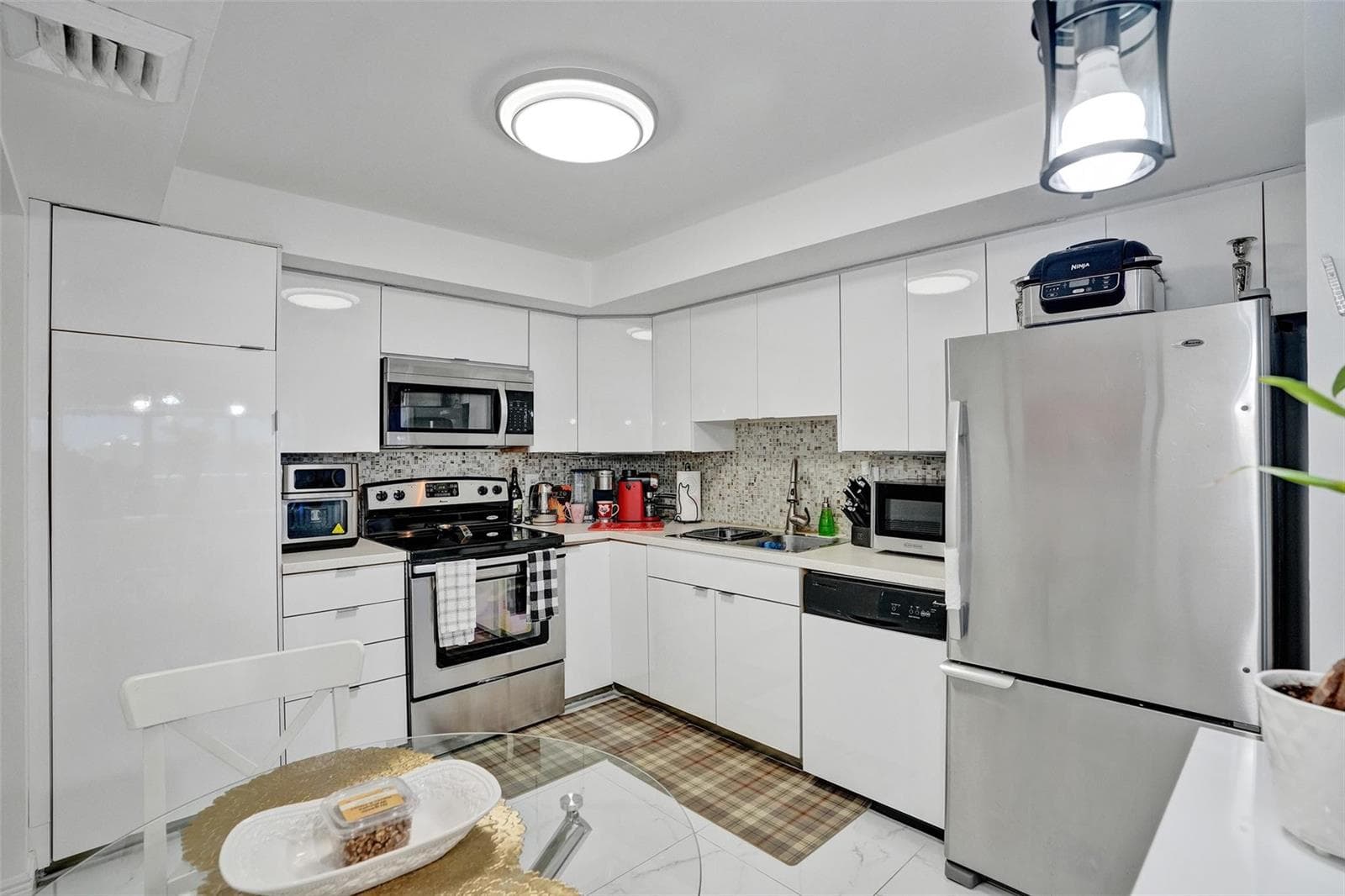 18041 Biscayne Boulevard 503 photo 8