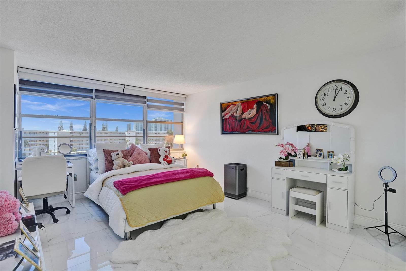 18041 Biscayne Boulevard 503 photo 21