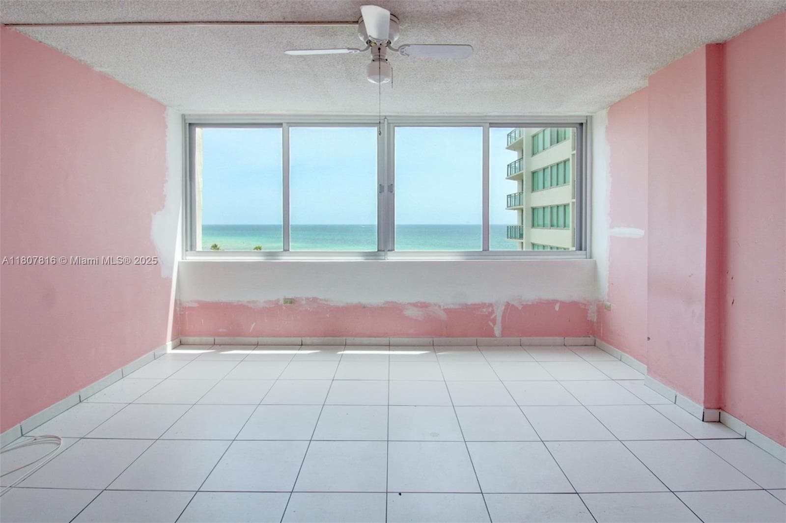 7135 Collins Ave 934 photo 9