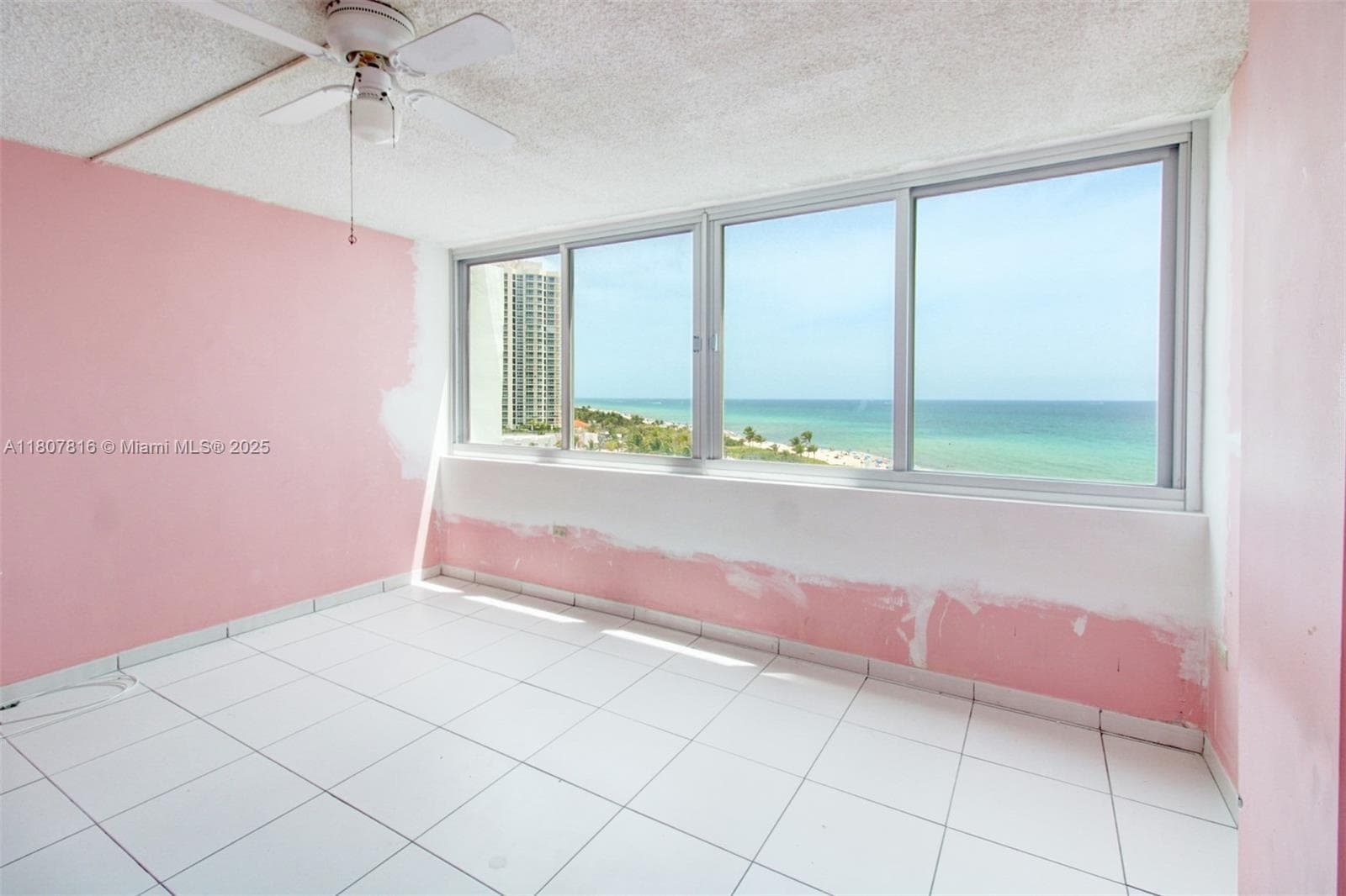 7135 Collins Ave 934 photo 11