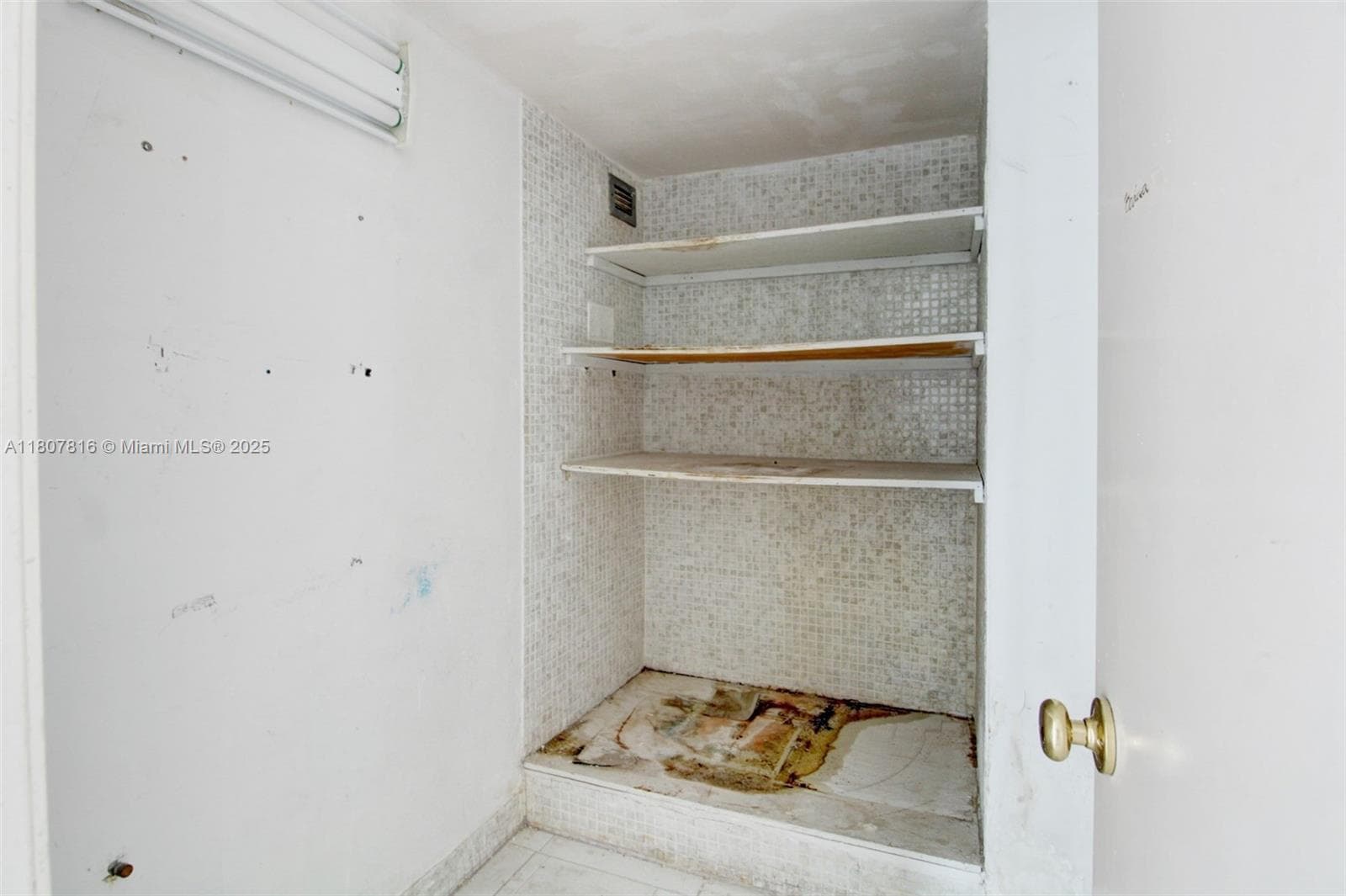 7135 Collins Ave 934 photo 8