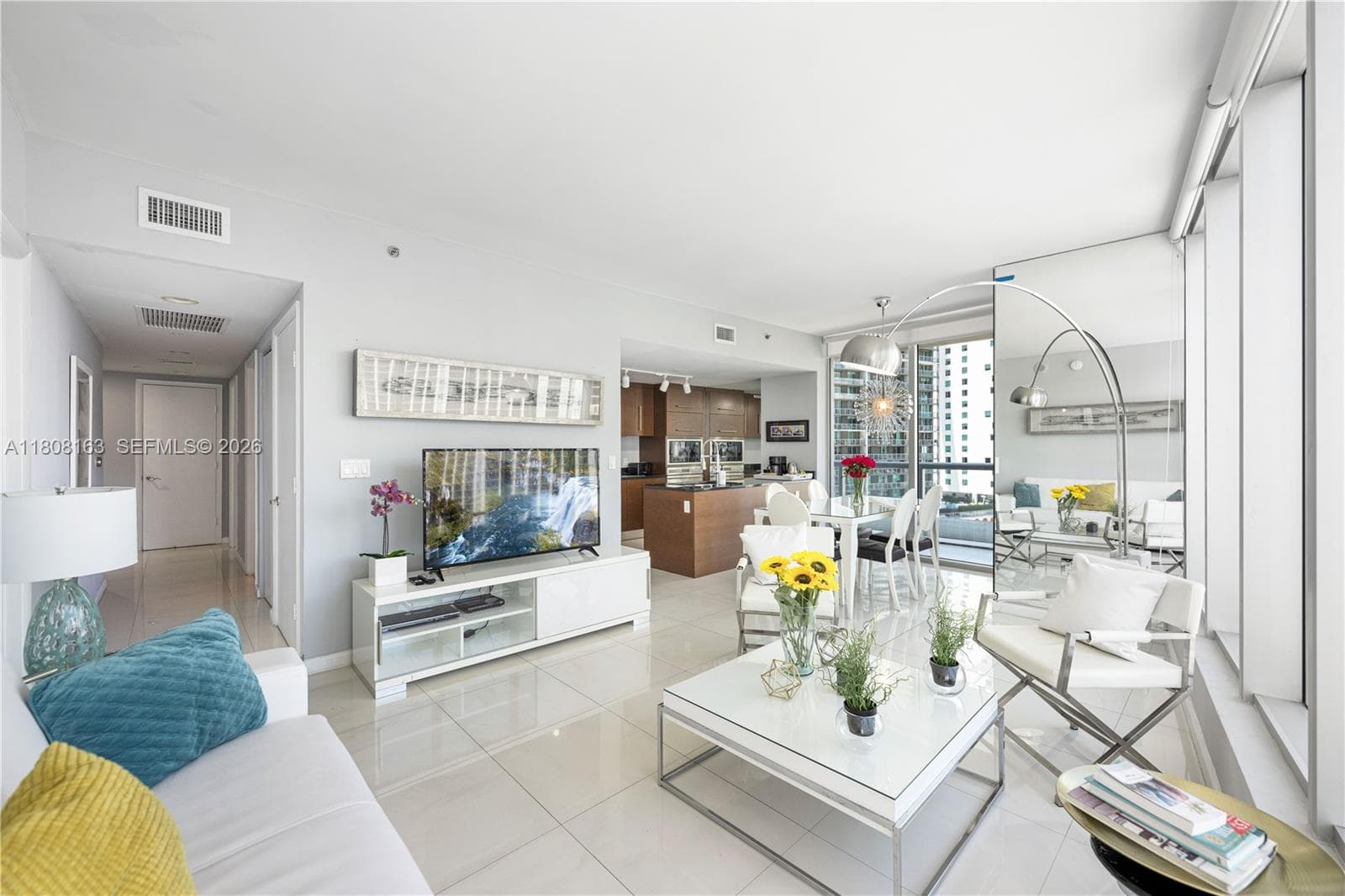 485 Brickell Ave 1604 photo 3