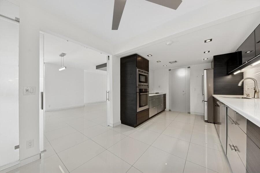 2200 S Ocean Boulevard 606 photo 11