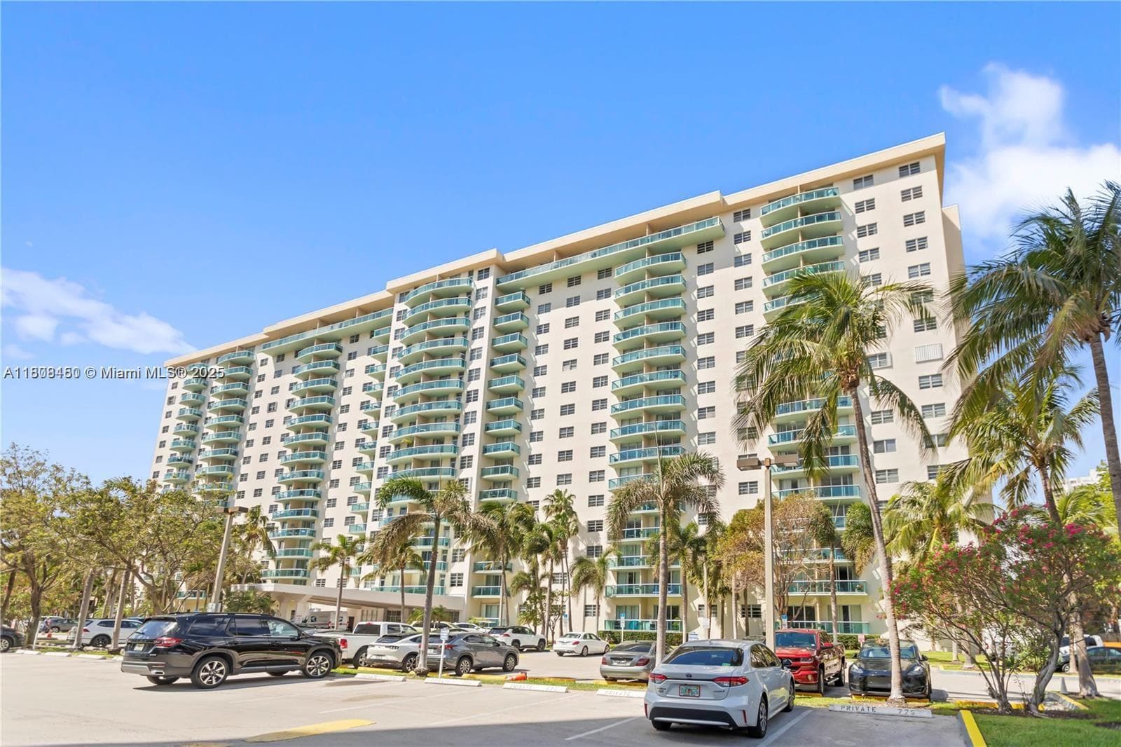 19390 Collins Ave 217 photo 11