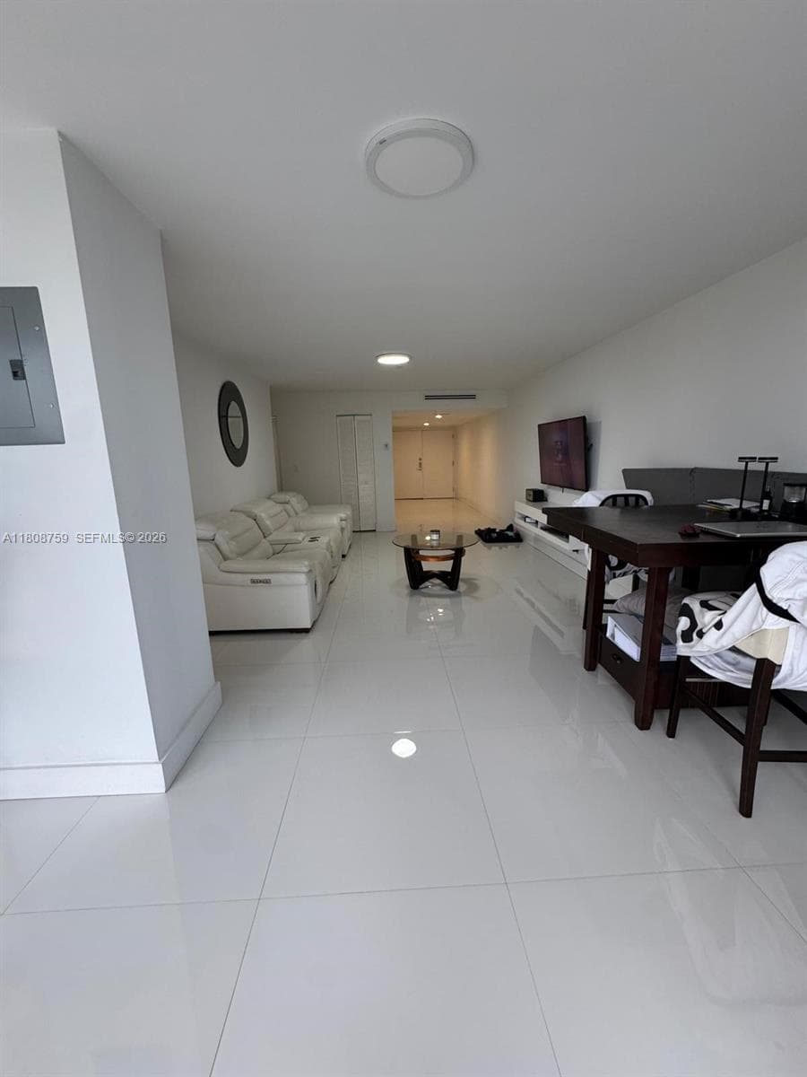 6423 Collins Ave 1001 photo 3