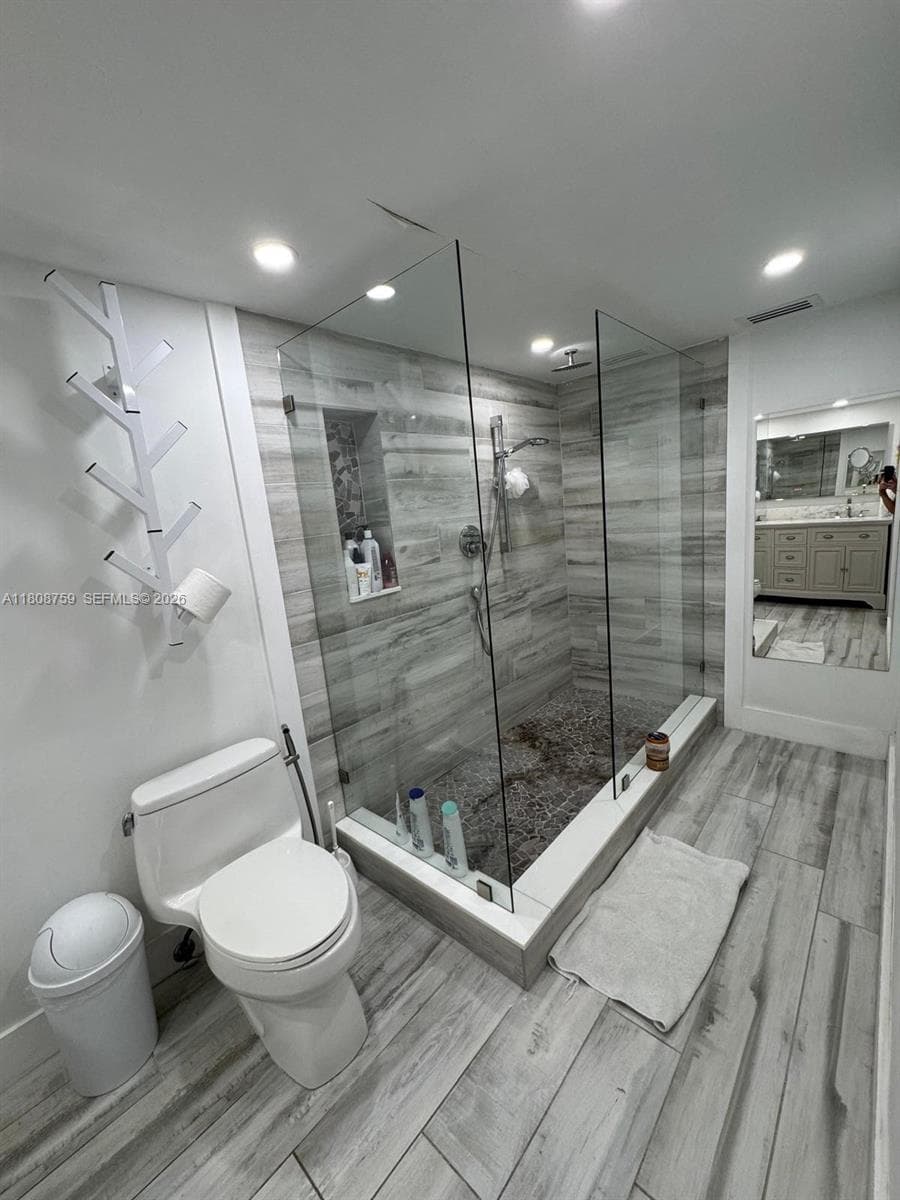 6423 Collins Ave 1001 photo 14