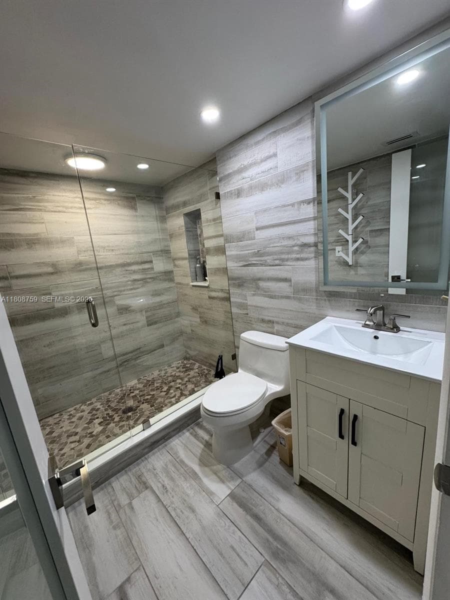 6423 Collins Ave 1001 photo 8