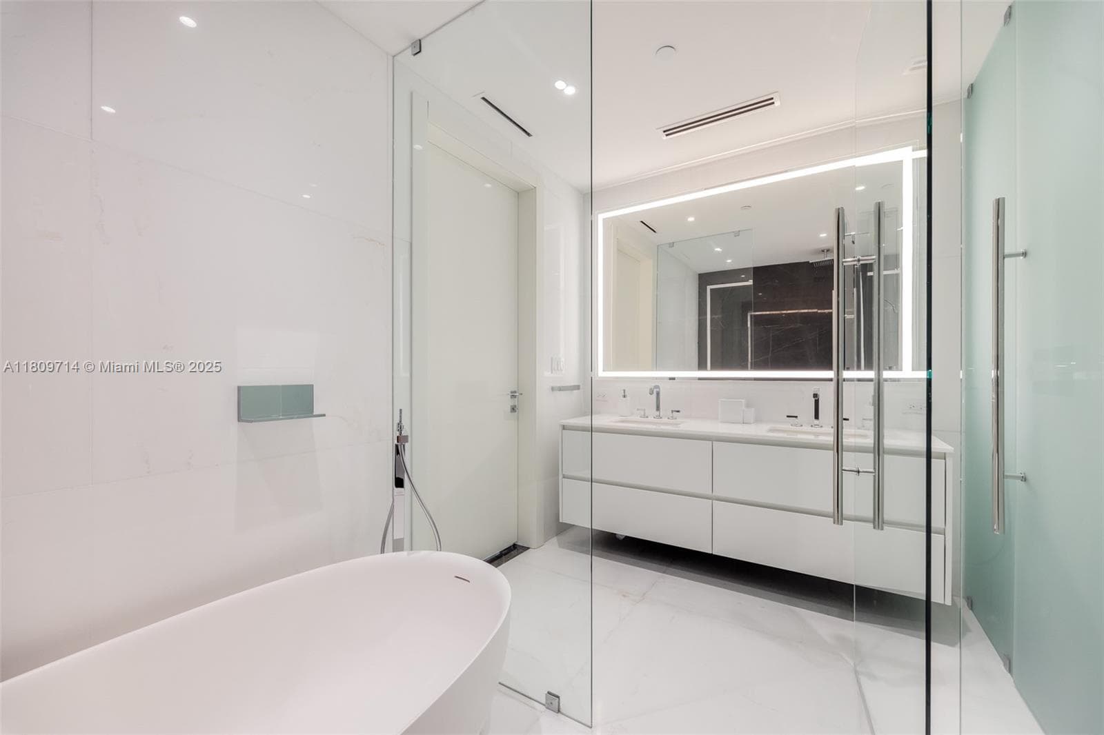 300 Biscayne Blvd Way 5205W photo 16
