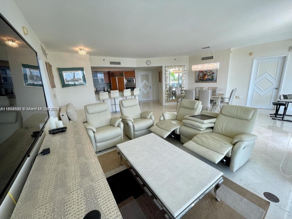 400 Alton Rd 808 photo 1