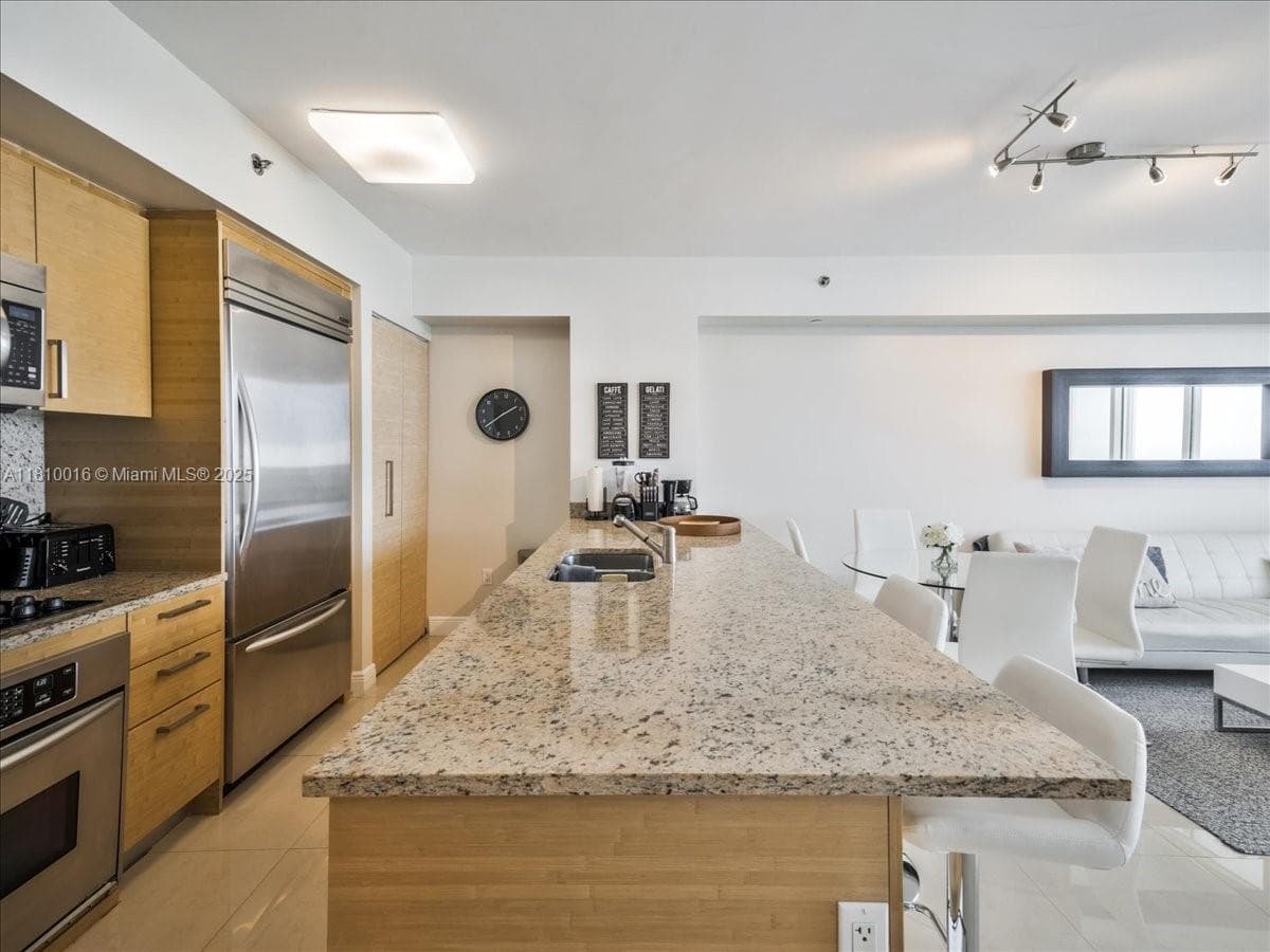 1830 S Ocean Dr 5009 photo 17
