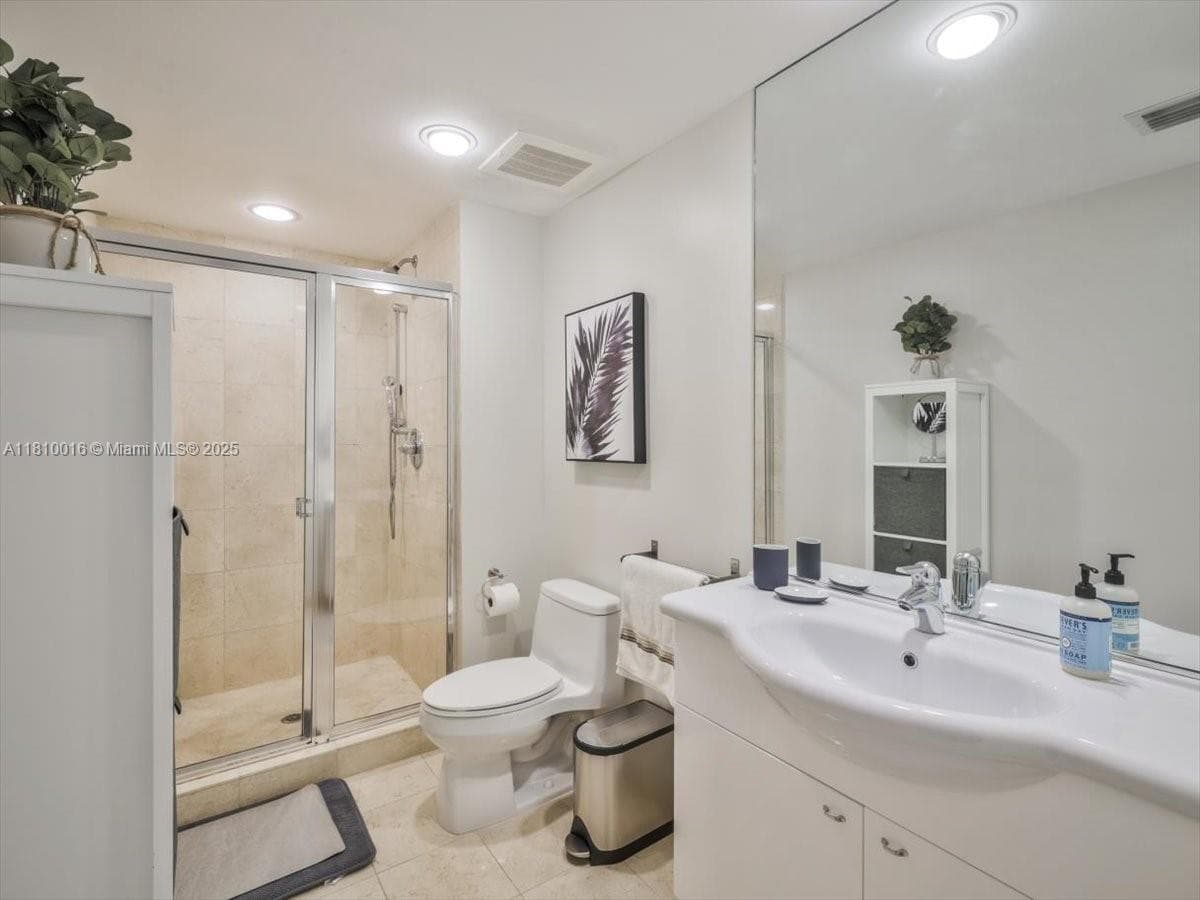 1830 S Ocean Dr 5009 photo 11