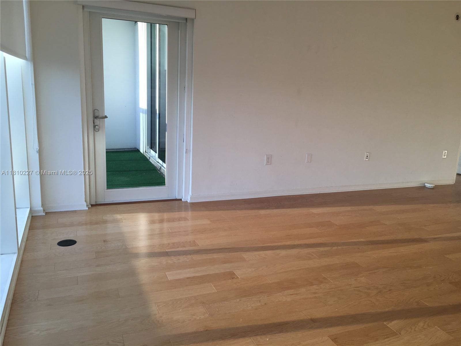 10275 Collins Ave 628 photo 10