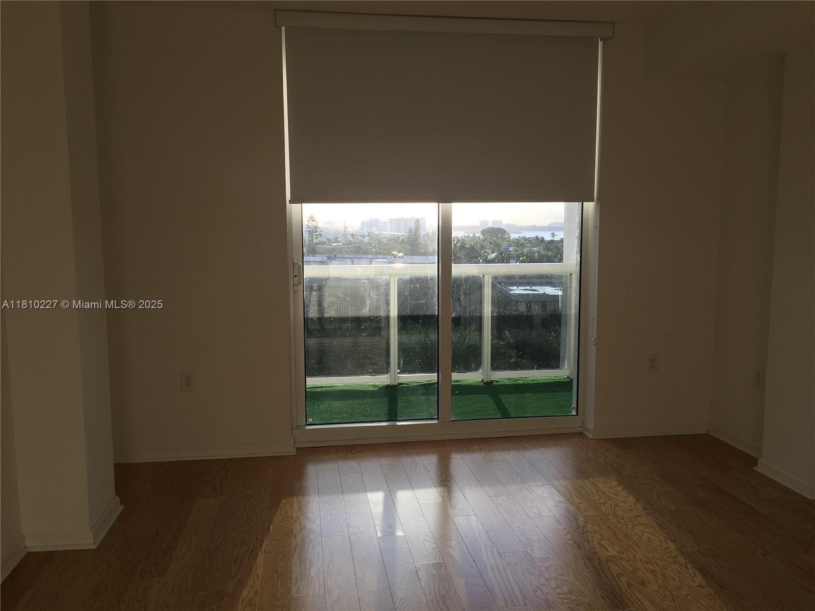 10275 Collins Ave 628 photo 11