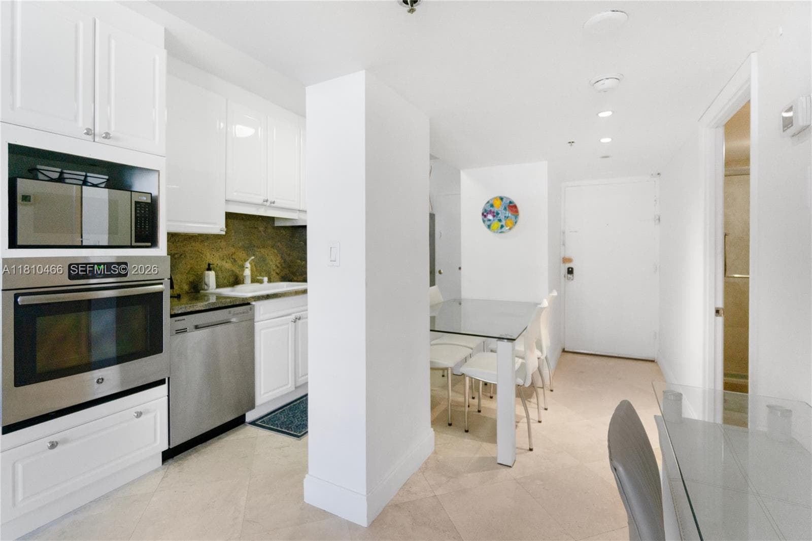 100 Lincoln Rd 827 photo 9