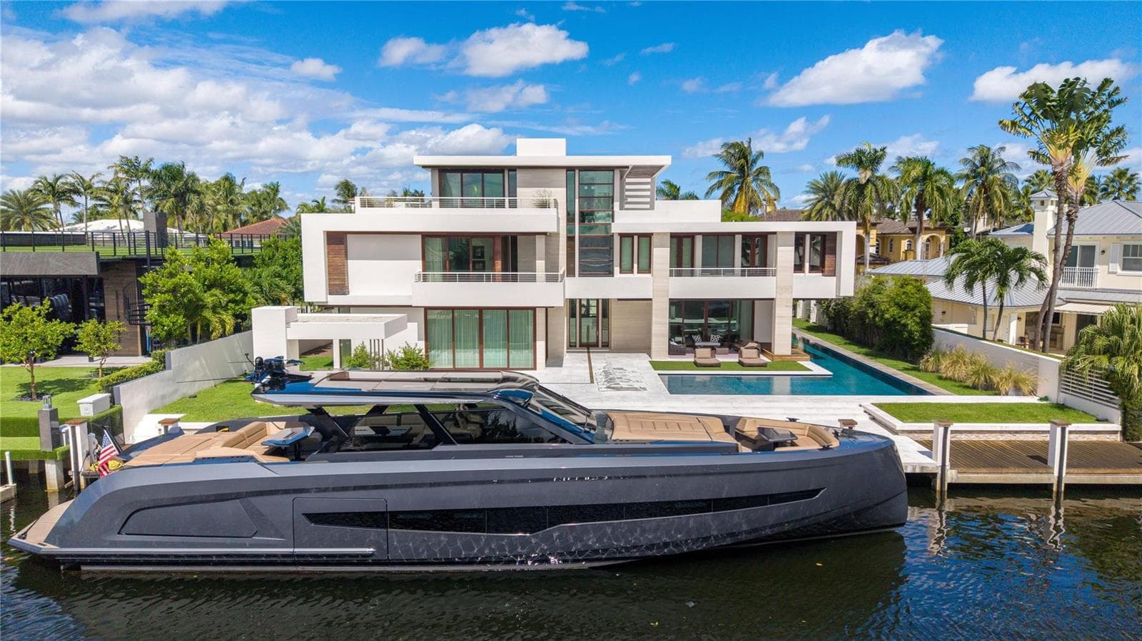 10 Pelican Drive photo 1